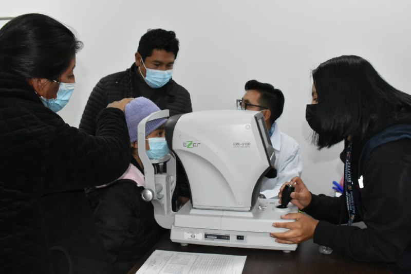 Feria del SUS llega a la ciudad de El Alto y brinda atención en 20 especialidades