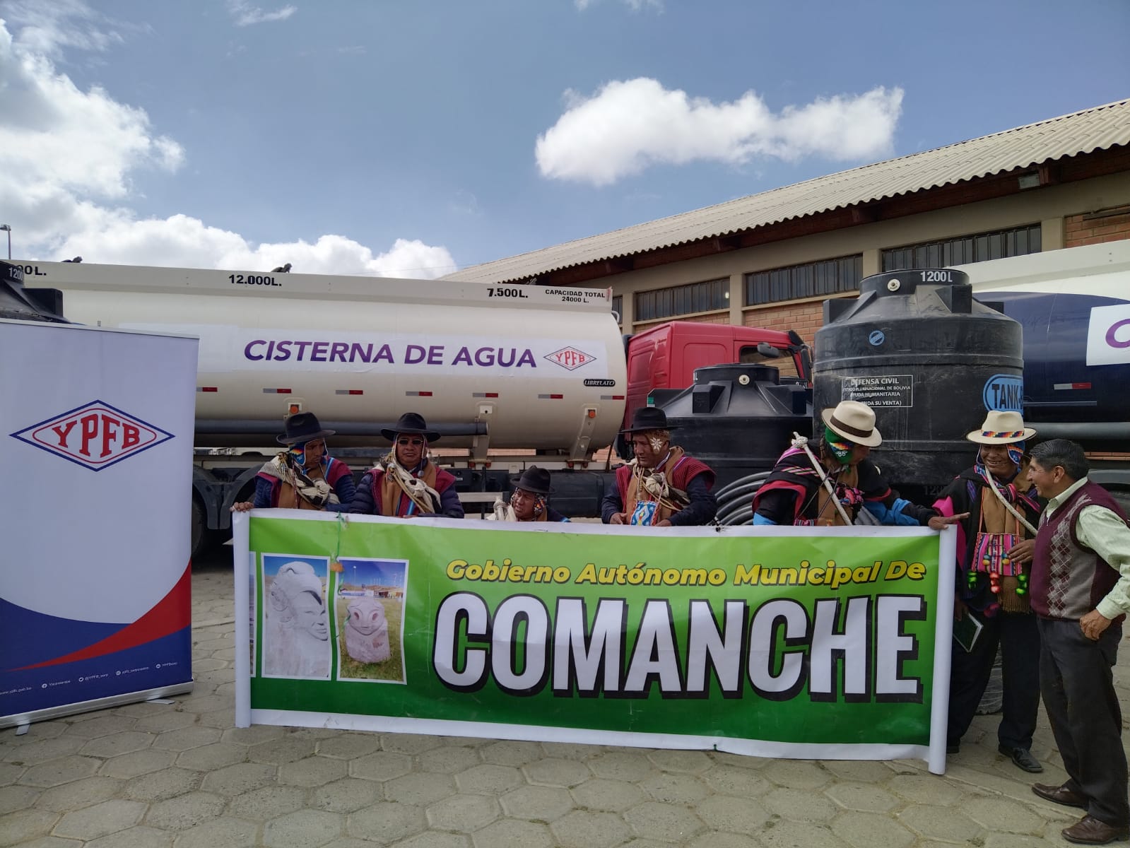 Gobierno dotará de agua por cisterna y tanques PVC a municipios de Potosí y Cochabamba y al Chaco boliviano