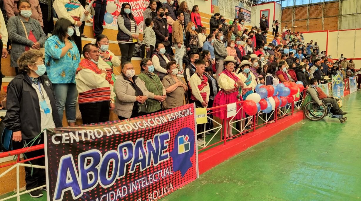 Gobierno garantiza el derecho a la educación de 24.427 estudiantes con discapacidad