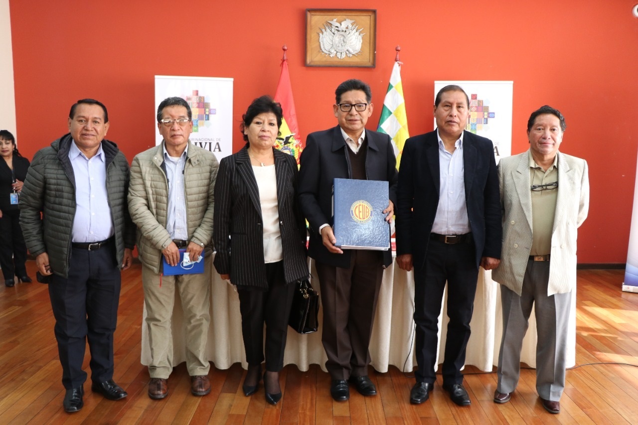 CEUB entrega propuestas para actualizar el currículo educativo y preparar a estudiantes para estudios superiores