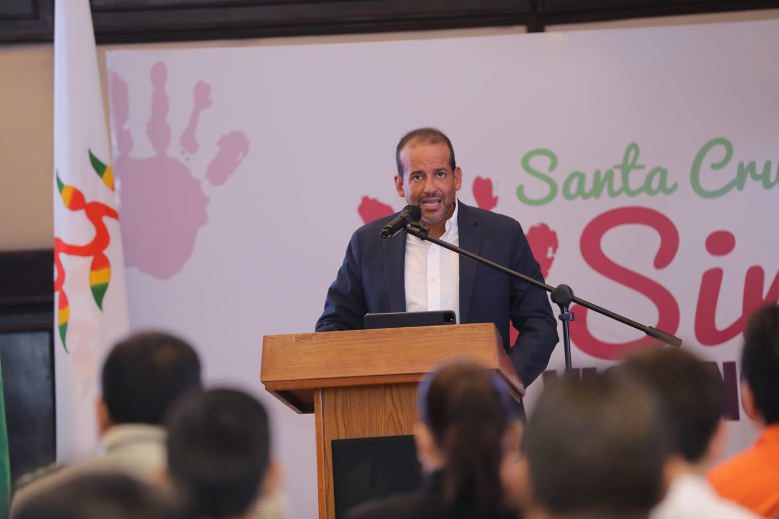 Camacho, sumido en la tercera denuncia de corrupción en menos de año y medio al frente de la Gobernación