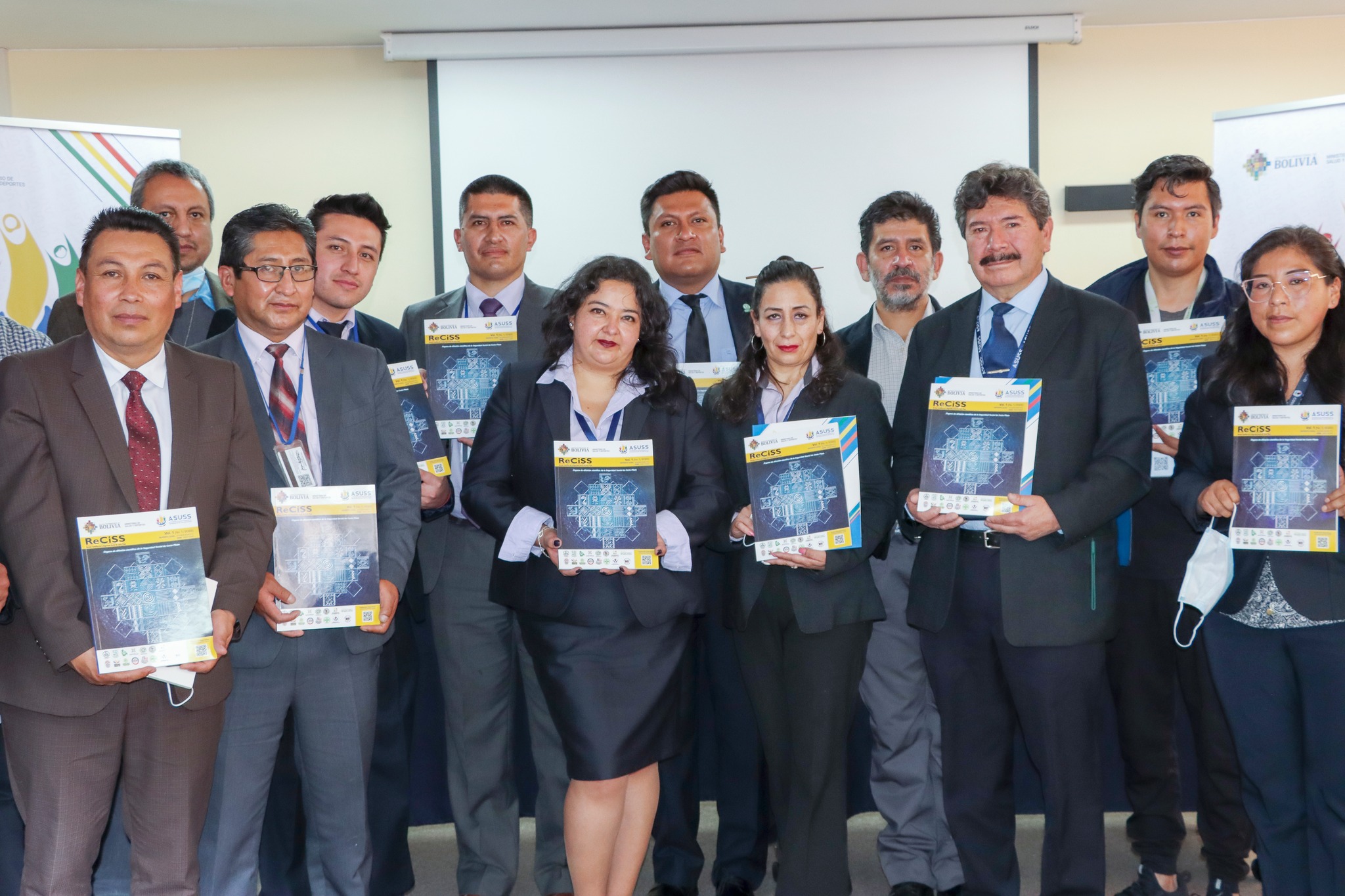 La ASUSS presenta revista científica de la seguridad social