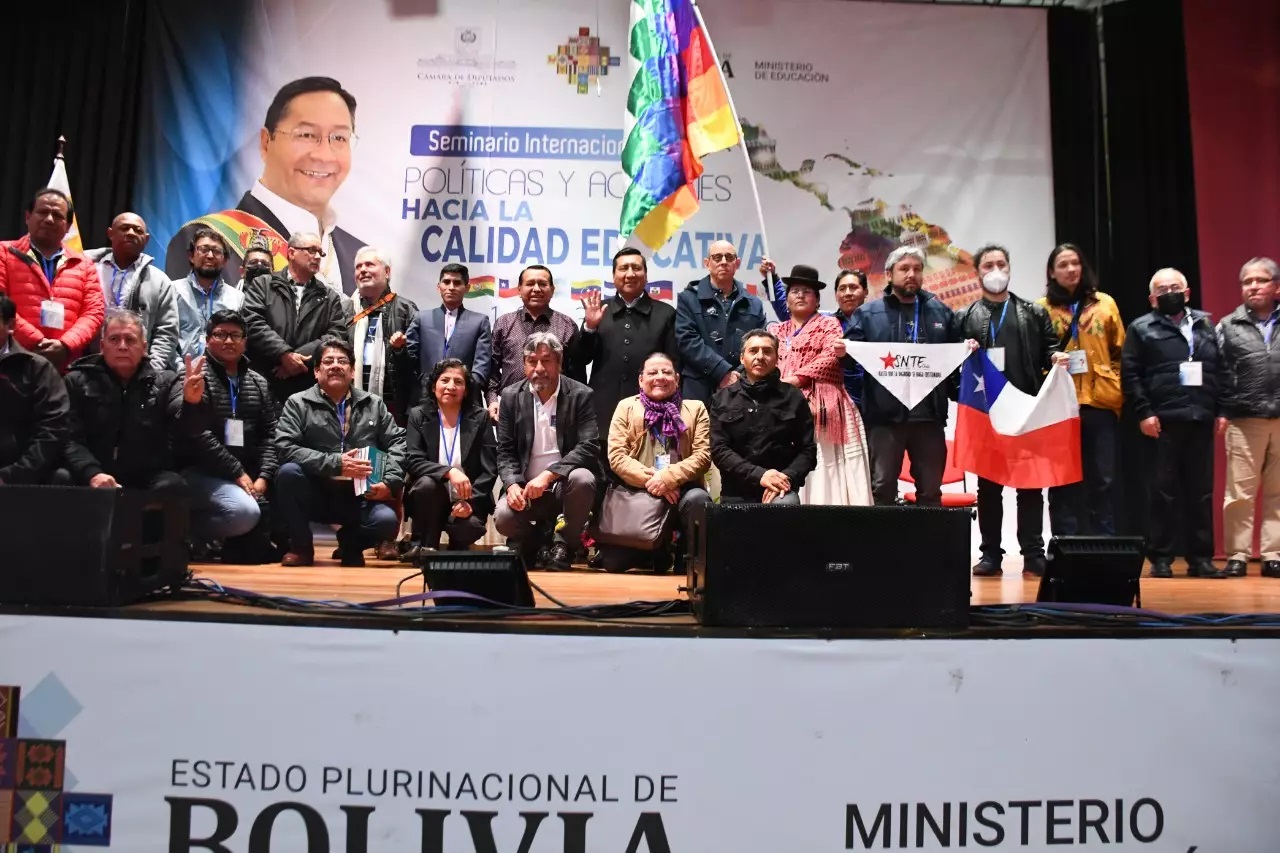 Presidente de Diputados rememora hitos de la transformación educativa en Bolivia