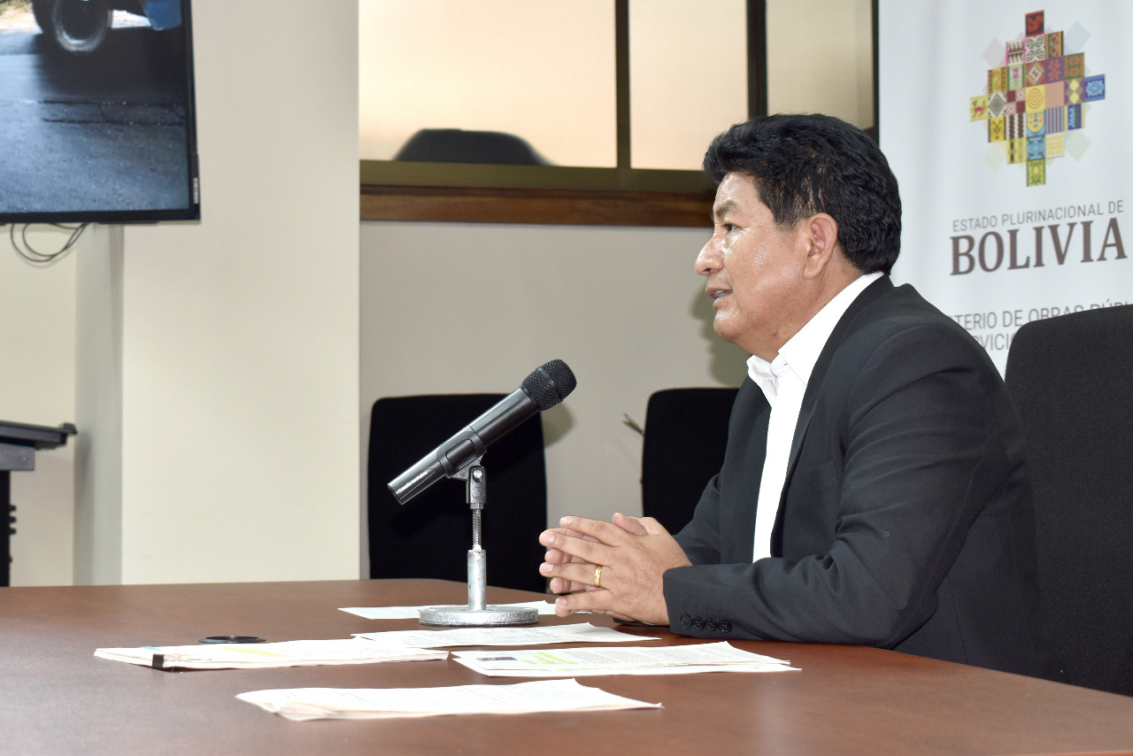 Ministro sobre la doble vía Río Seco – Desaguadero: Es responsabilidad del gobernador Quispe si vuelven los bloqueos