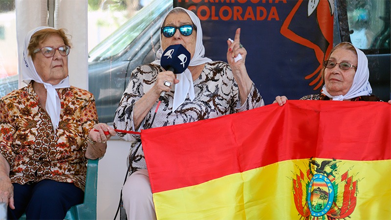 Arce lamenta muerte de la líder de las Madres de Plaza de Mayo y recuerda su compromiso con los DDHH