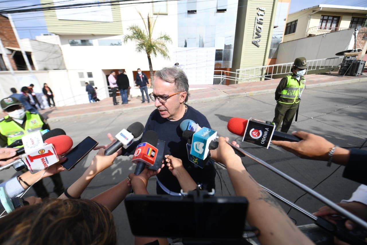 Richter asegura que Camacho y Calvo actúan “de manera autoritaria” y apuntan a profundizar la violencia