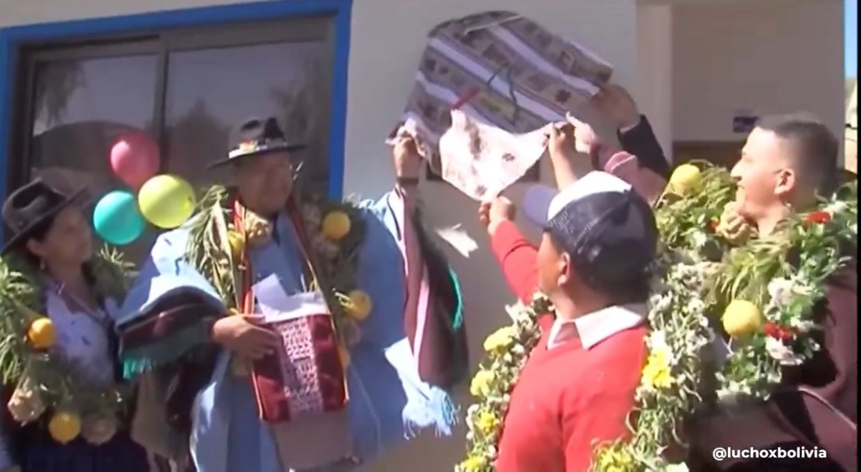 En Icla entregan viviendas, sistema de agua, tinglados y planta de tratamiento de aguas residuales por más de Bs 9 millones 