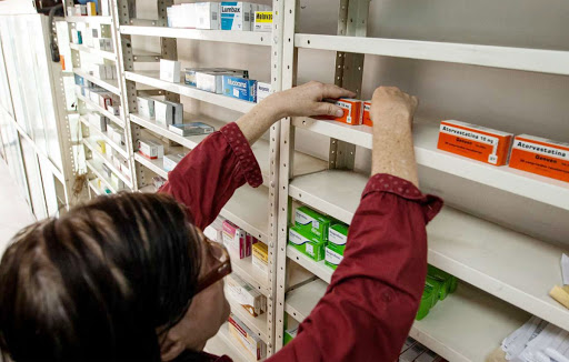 Gobierno aplica plan conjunto para el control de farmacias en todo el país