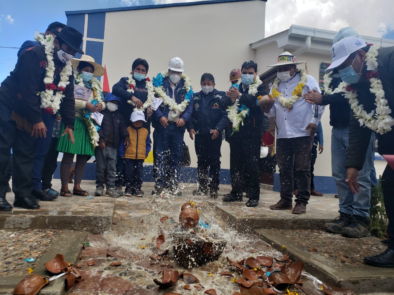 Gobierno beneficia a familias de Oruro con 476 viviendas construidas con Bs 30 millones (amplia)