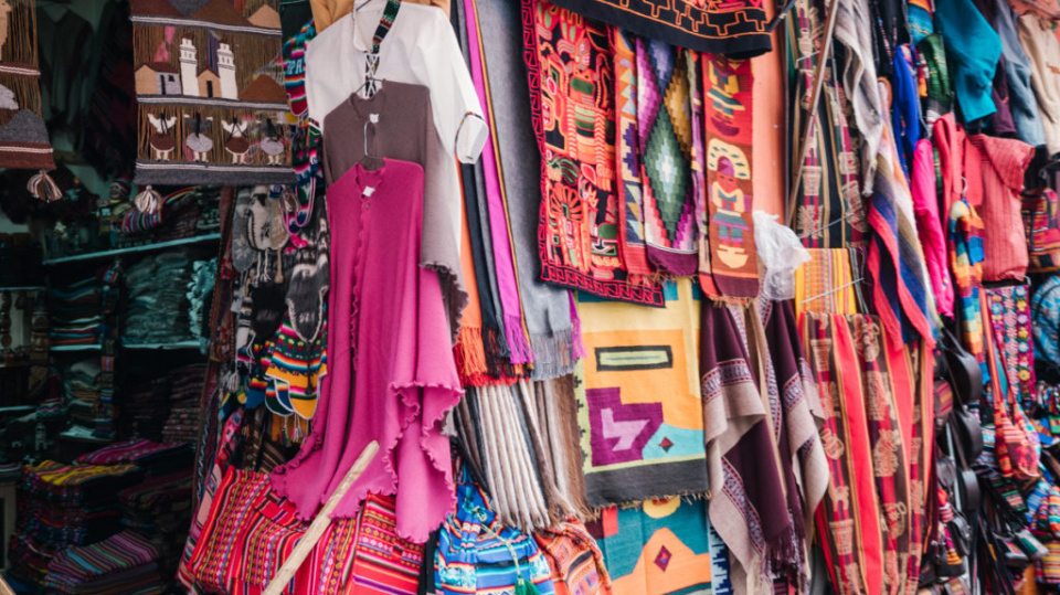 Bolivia alcanza $us 21,77 millones por exportación de textiles y encara acciones de fomento a la industria nacional y de lucha contra el contrabando