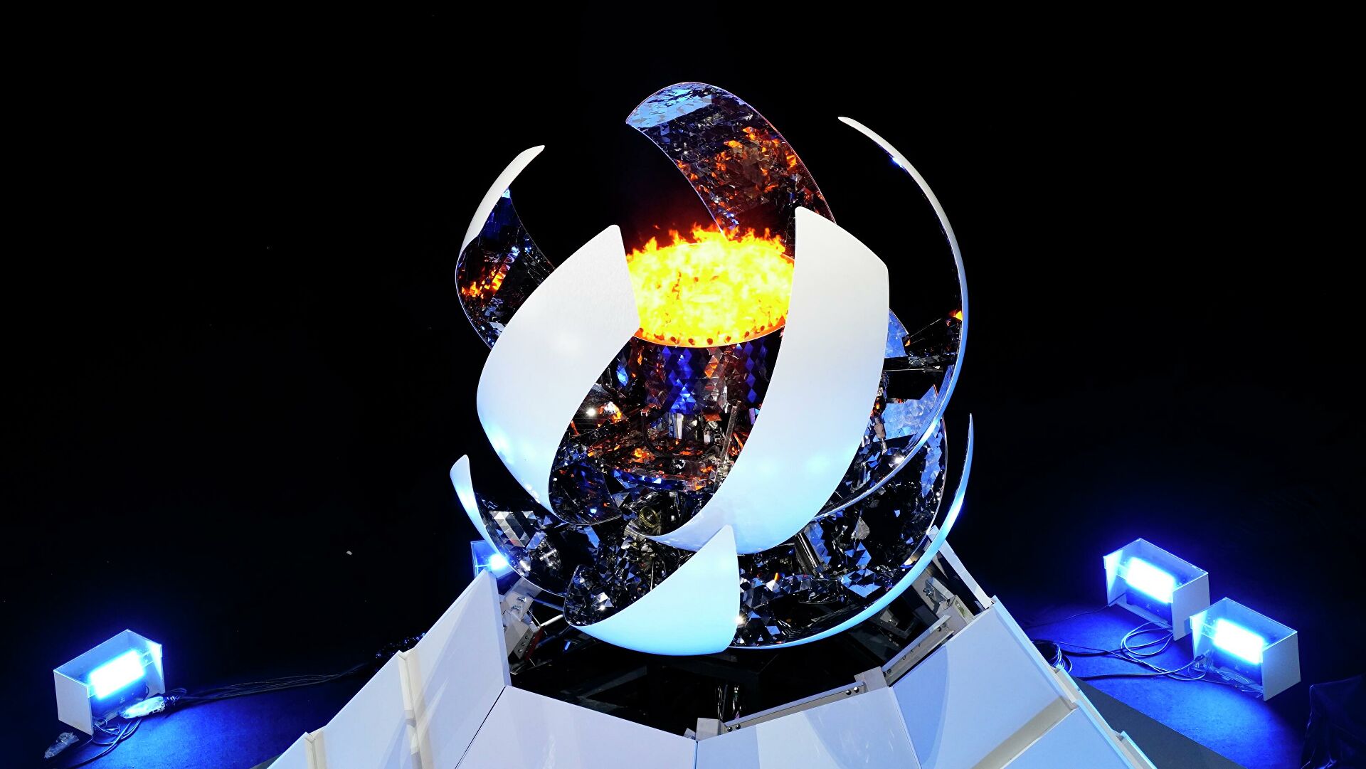 Tokio traspasa la bandera olímpica a París, sede de los JJOO 2024