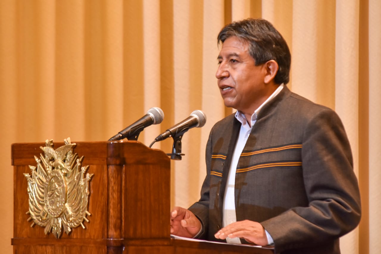 Vicepresidente plantea campaña para explicar al mundo cualidades alimenticias y medicinales de la coca