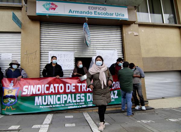 Viceministro de Transporte: 998 camiones bolivianos continúan varados en frontera con Chile