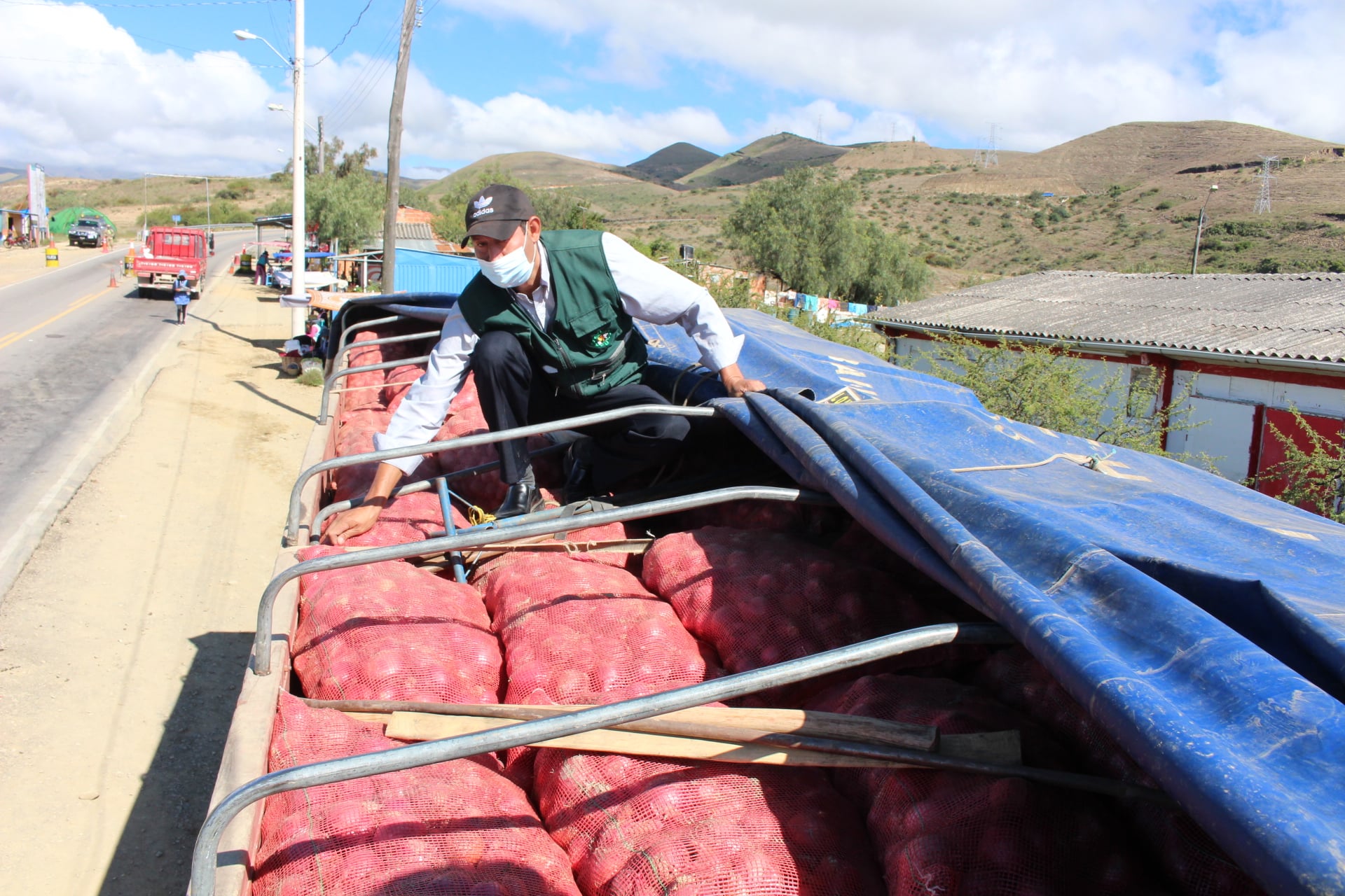 Comando anticontrabando agrícola tendrá jurisdicción en las fronteras con Perú, Paraguay y en el sur del país