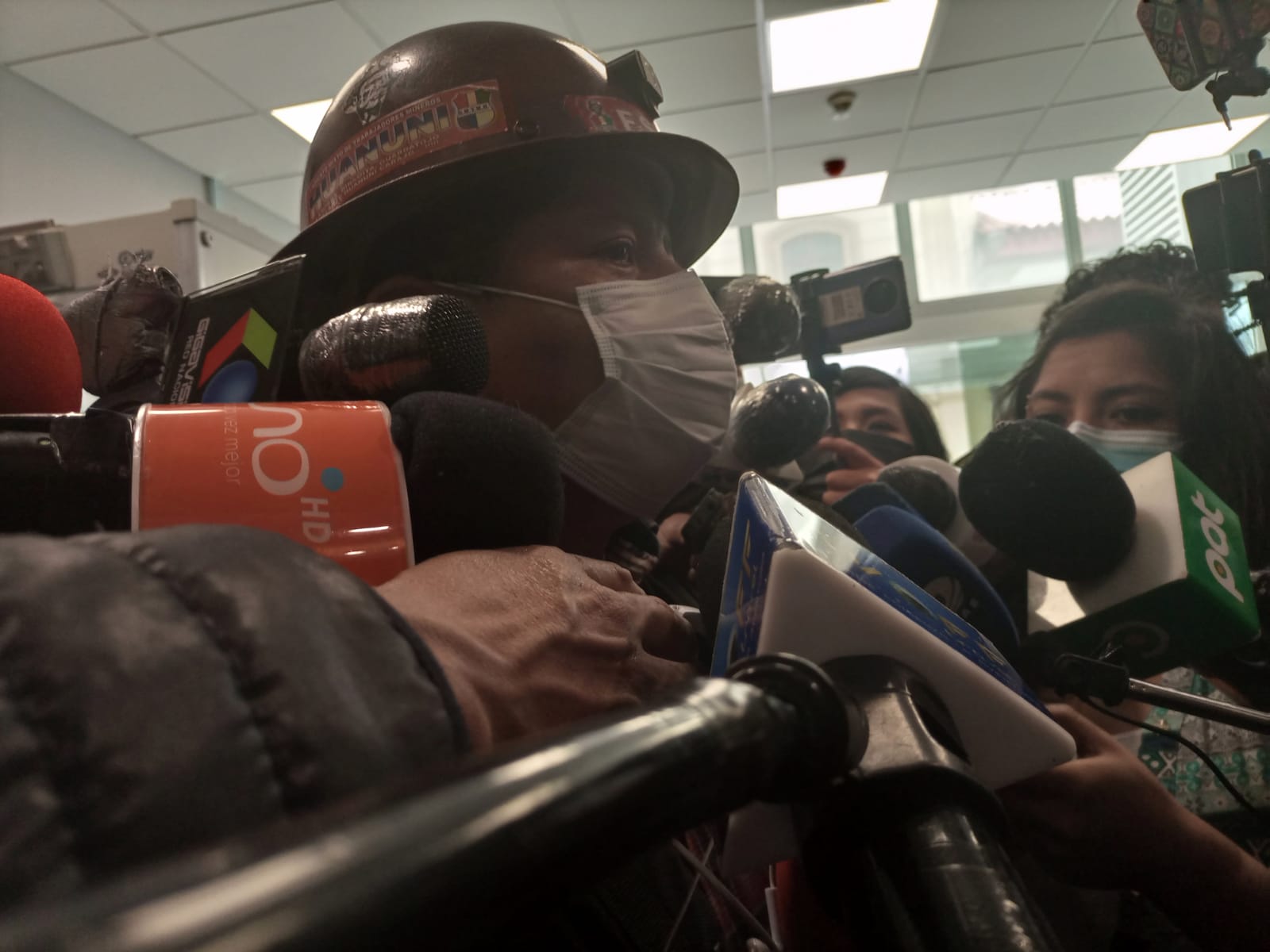 Habilitarán sedes sindicales como puntos de vacunación ante incremento de contagios