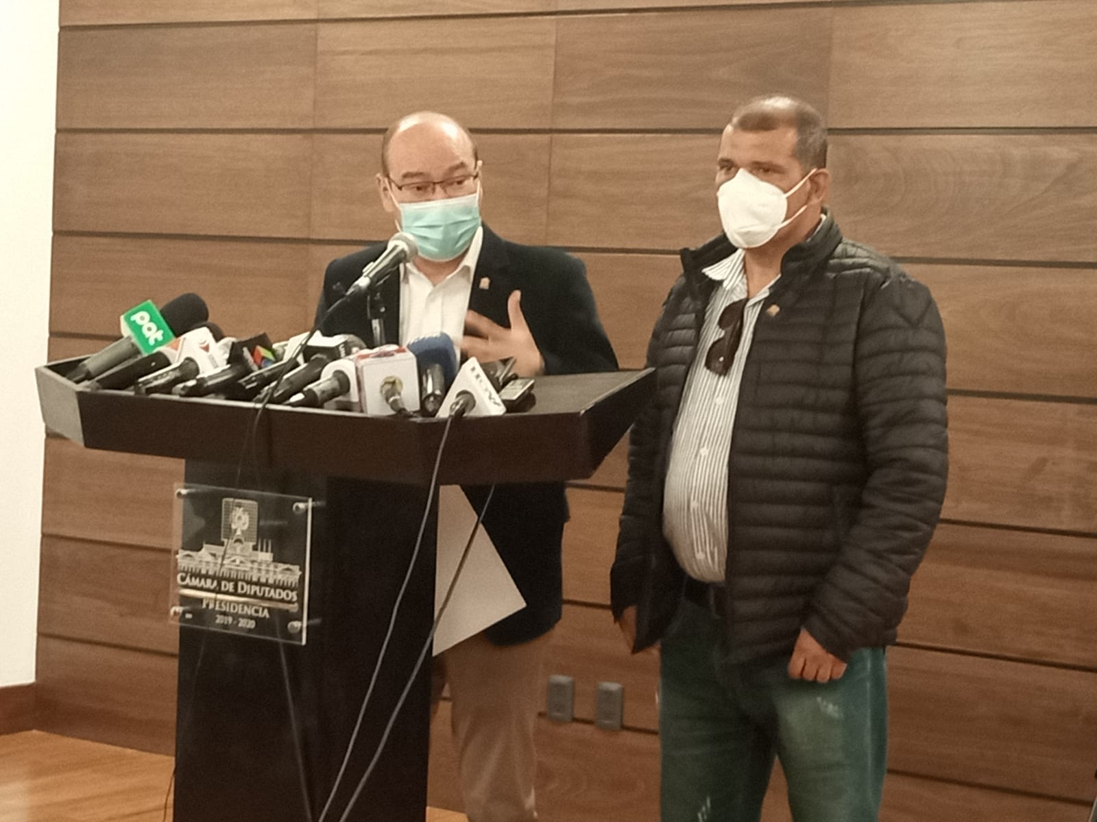 Bazán sobre expresiones racistas de Calvo: “Sus declaraciones están incompletas, como que le faltó explicarse”