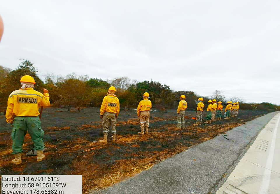 Ejército logra mitigar un incendio en el municipio de Carmen Ribero Torrez en Santa Cruz