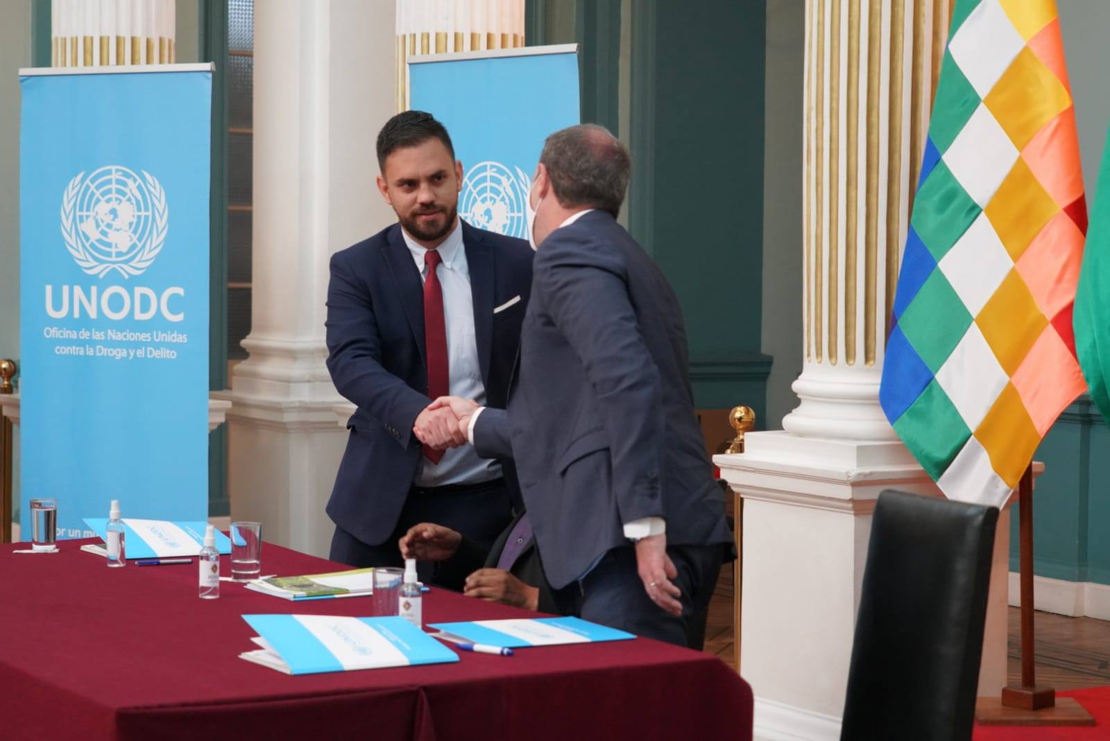 Gobierno pretende erradicar 9.000 hectáreas de coca excedentaria durante la gestión 2021