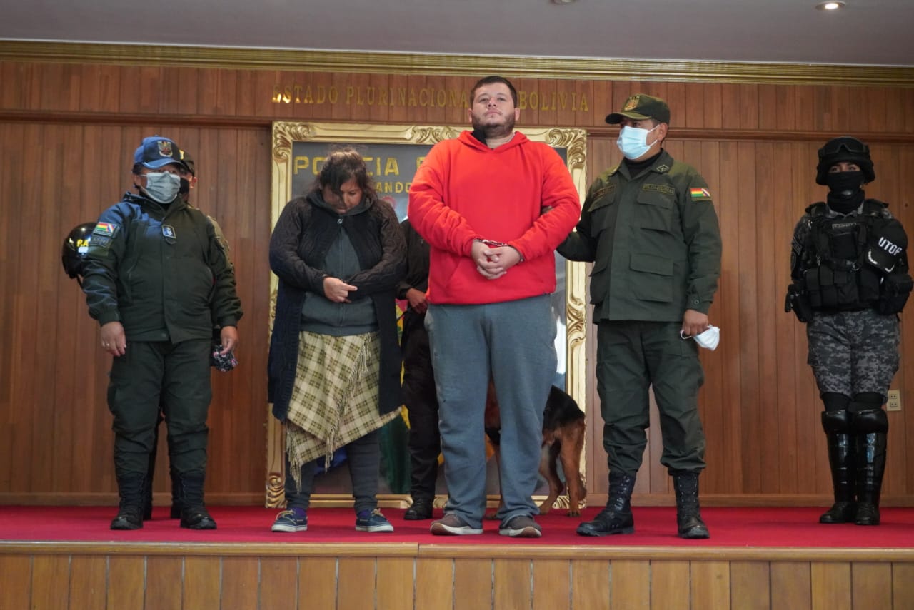 Policía recaptura a dos personas sentenciadas por narcotráfico y que fueron beneficiadas por exjuez Ayaviri