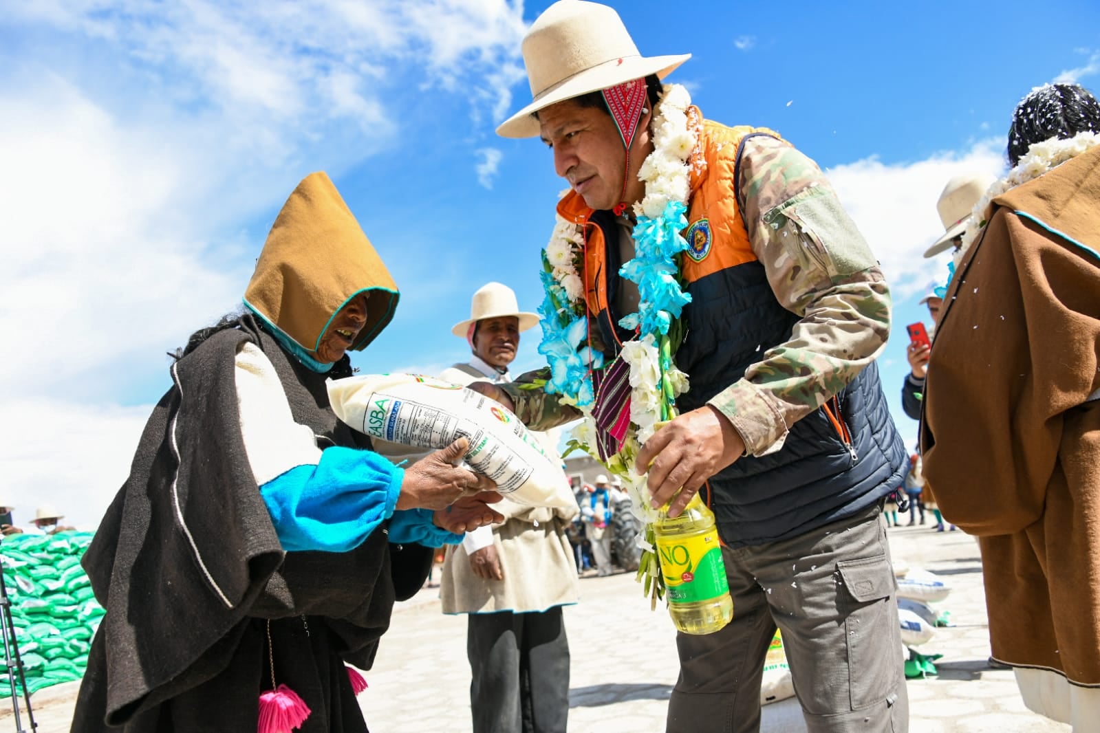 Ministerio de Defensa destaca apoyo humanitario a más de 46.000 familias en Bolivia