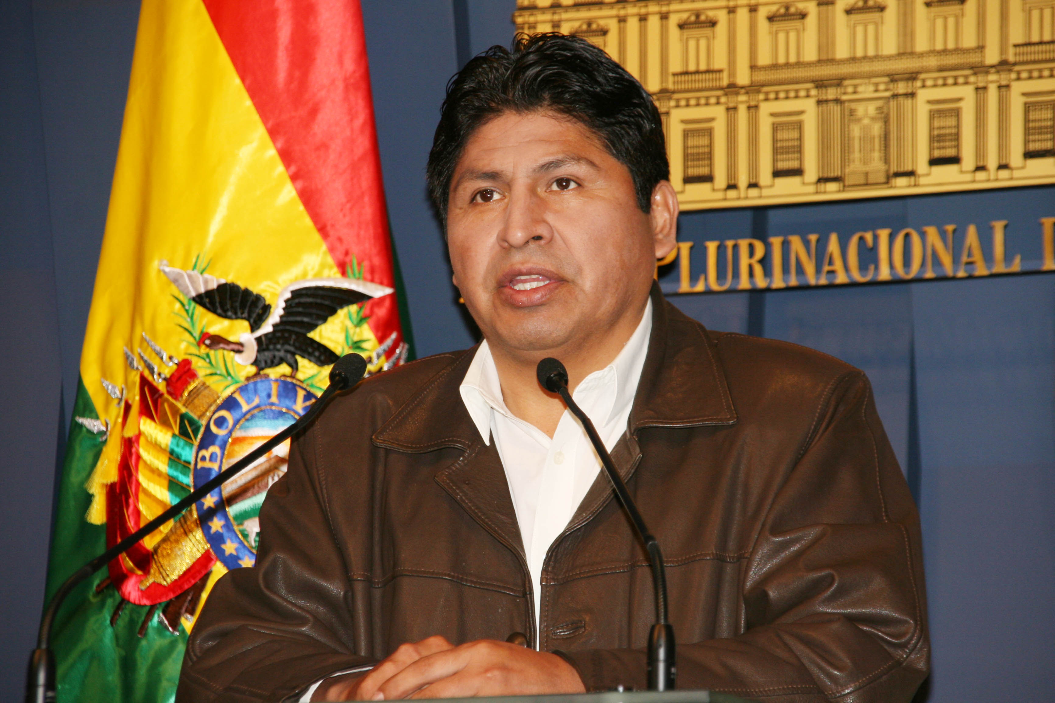 Coordinan acciones para atender requerimientos de personas afectadas por la riada en Sucre