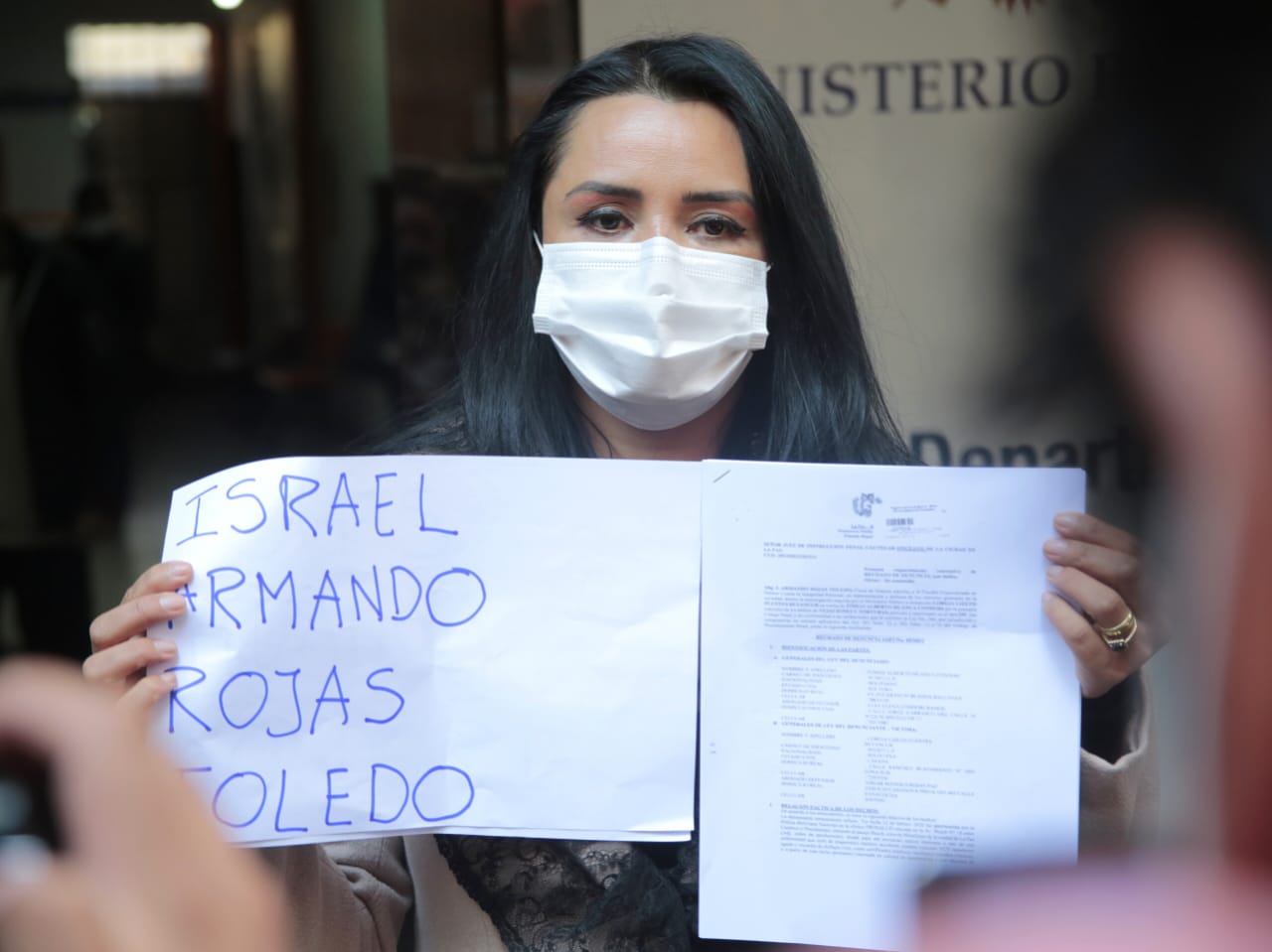 Lorgia Fuentes denuncia rechazo a su acusación por vejaciones durante el régimen, por lo que acudirá a instancias internacionales