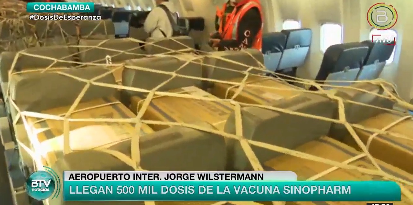 Arriba a Bolivia lote de 500.000 vacunas Sinopharm para la inmunización masiva contra el COVID-19 (Amplia)