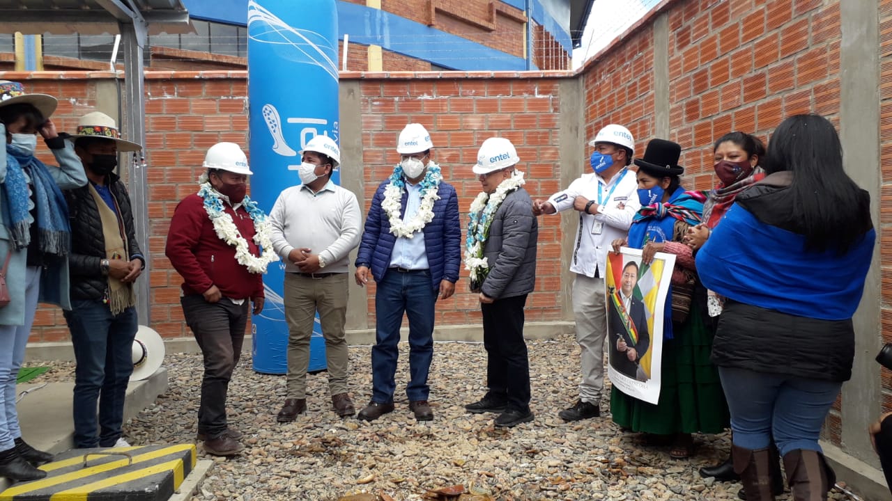 Municipio orureño de Huanuni se beneficia con una radiobase de Entel (amplia)