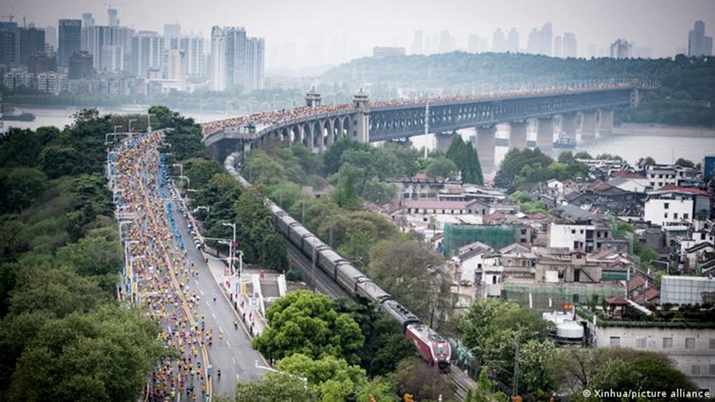 China suspende la maratón de Wuhan por el COVID-19