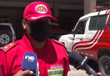 Una camioneta se embarranca en la carretera La Paz - Caranavi y deja tres fallecidos