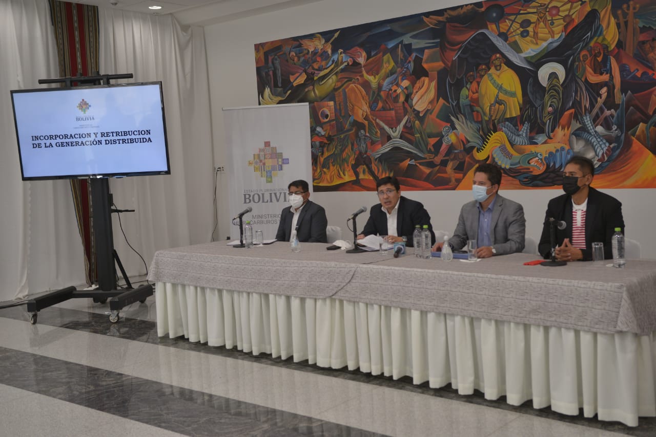 Gobierno presenta decreto que incentiva la generación de electricidad amigable con el medio ambiente