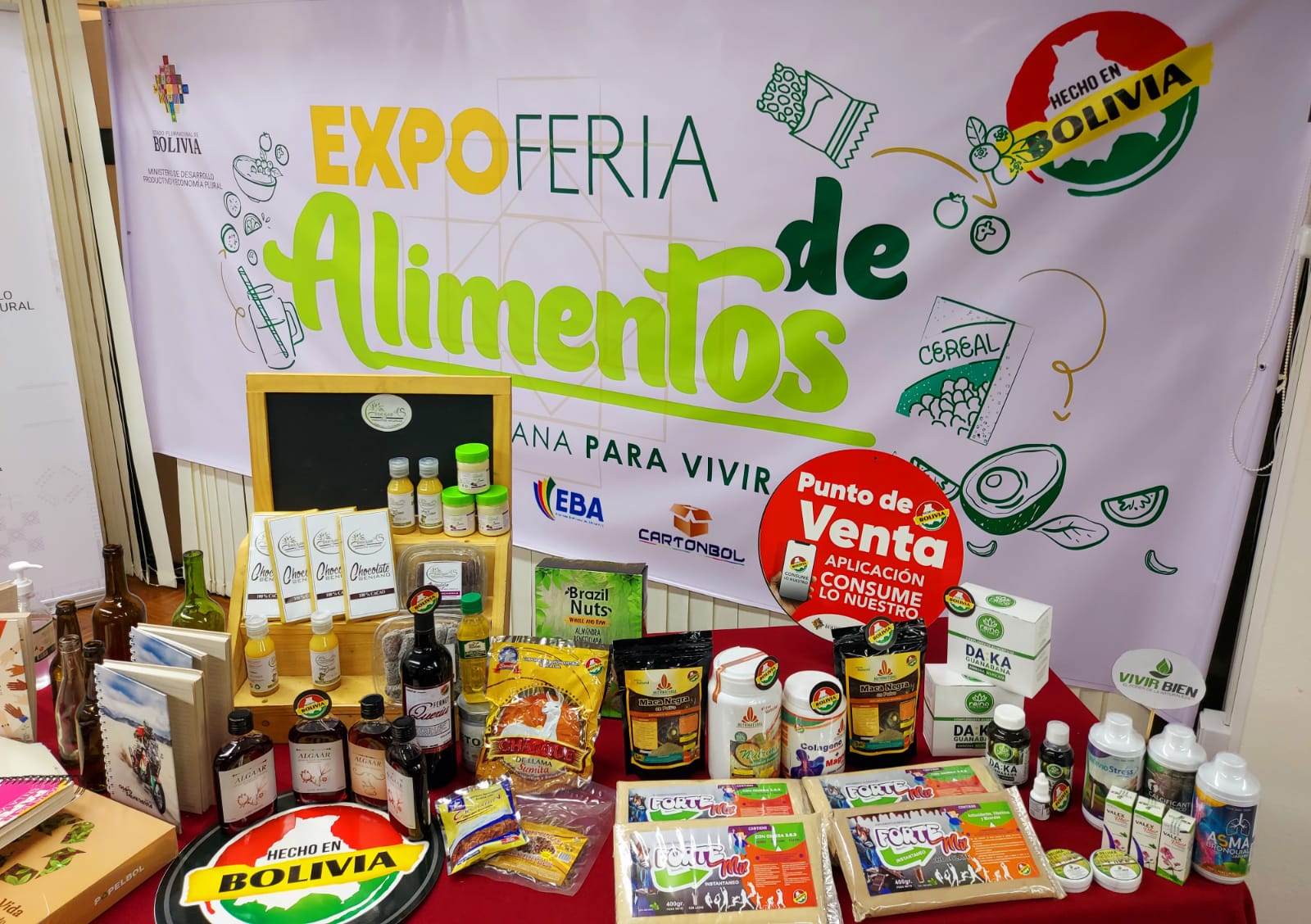 Más de 70 expositores ofertan alimentos y medicina tradicional en la feria “Para el vivir bien”