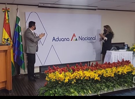 Aduana presenta nueva imagen institucional y sistema de modernización de trámites para el comercio exterior