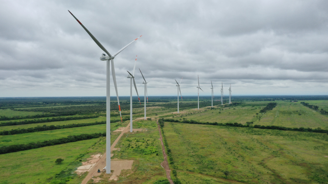 Aerogeneradores del parque eólico de San Julián están listos para su conexión eléctrica