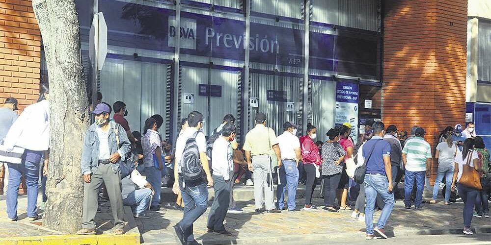 Ministerio de Economía aclara que no se utilizan los recursos de las AFP para gasto corriente