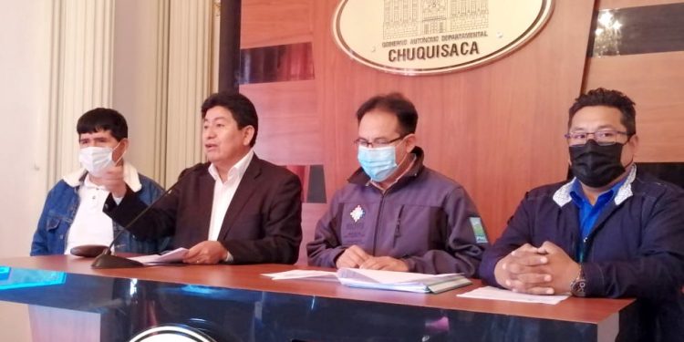 Gobierno invierte Bs 27,34 millones para proveer 440 litros por segundo de agua potable a habitantes de Sucre