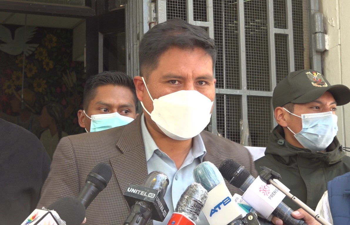 Ministerio de Salud pide informes a la Caja Bancaria Estatal sobre presunta vacunación de Evaliz Morales