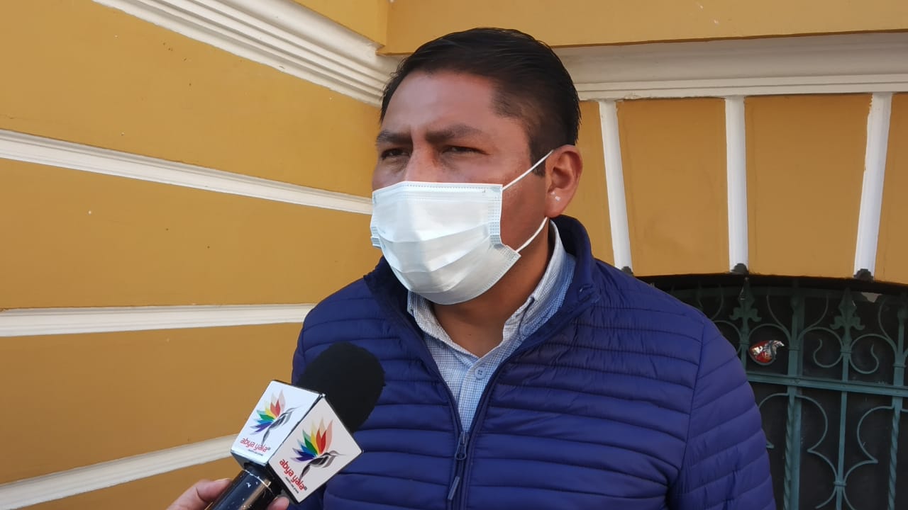 Diputado Angulo pide acelerar auditorías de gestión de facto en ministerios, viceministerios, direcciones y jefaturas