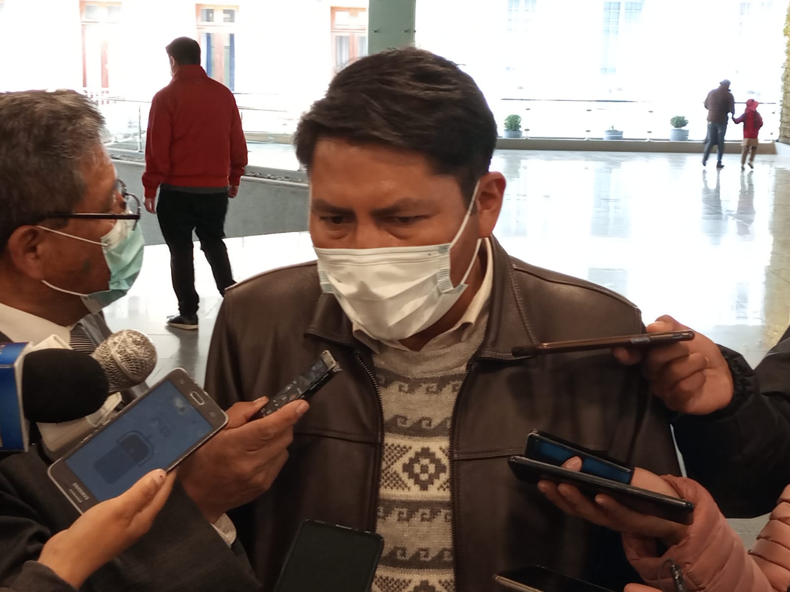 Recomiendan activar alerta migratoria para Costas y Aguilera