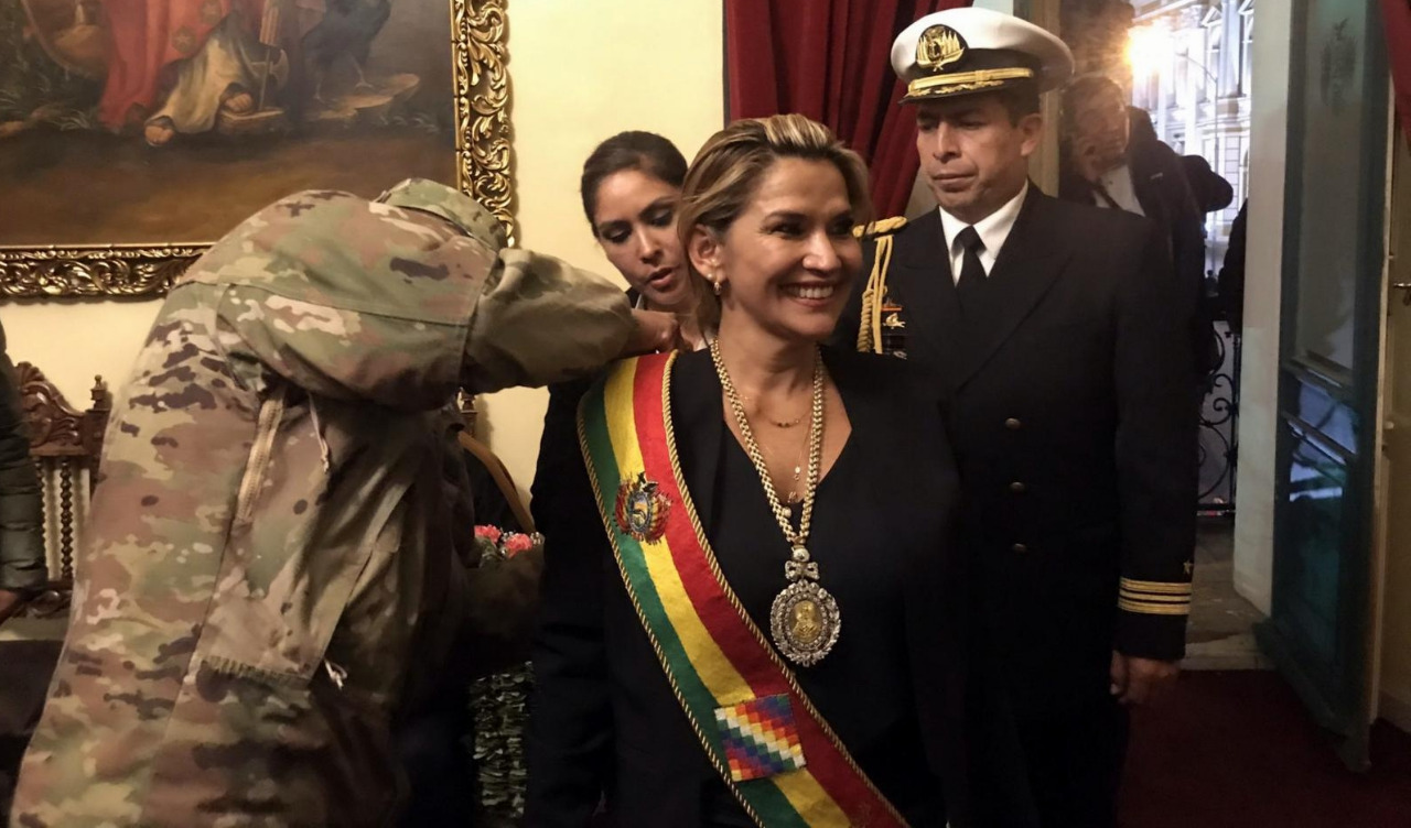 Expresidente del Senado: Fiscalía debe investigar autoproclamación de Áñez porque vulneró normas constitucionales y administrativas