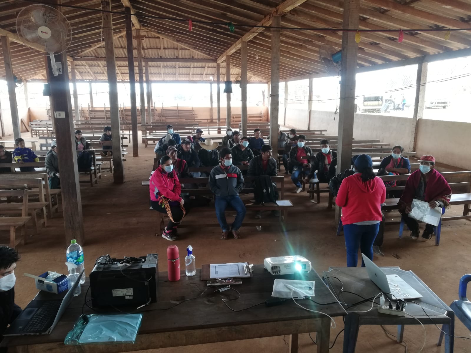 BDP socializa el crédito SIBOLIVIA con los productores de los valles cruceños