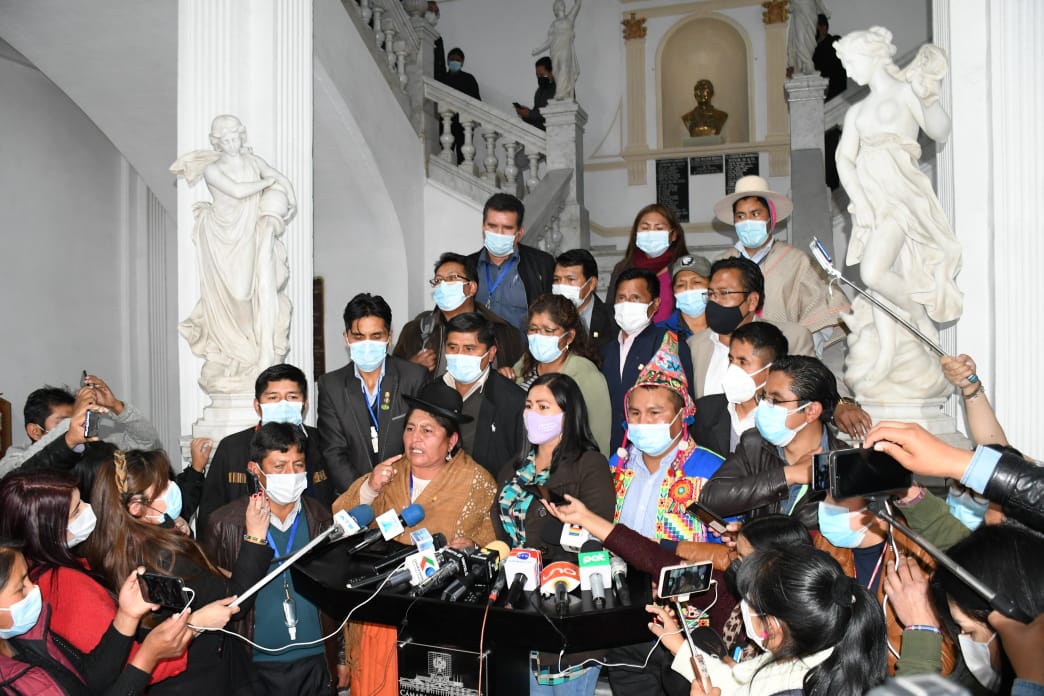 Bancada del MAS denunciará a legisladores de Creemos por agresiones en sesión de la ALP