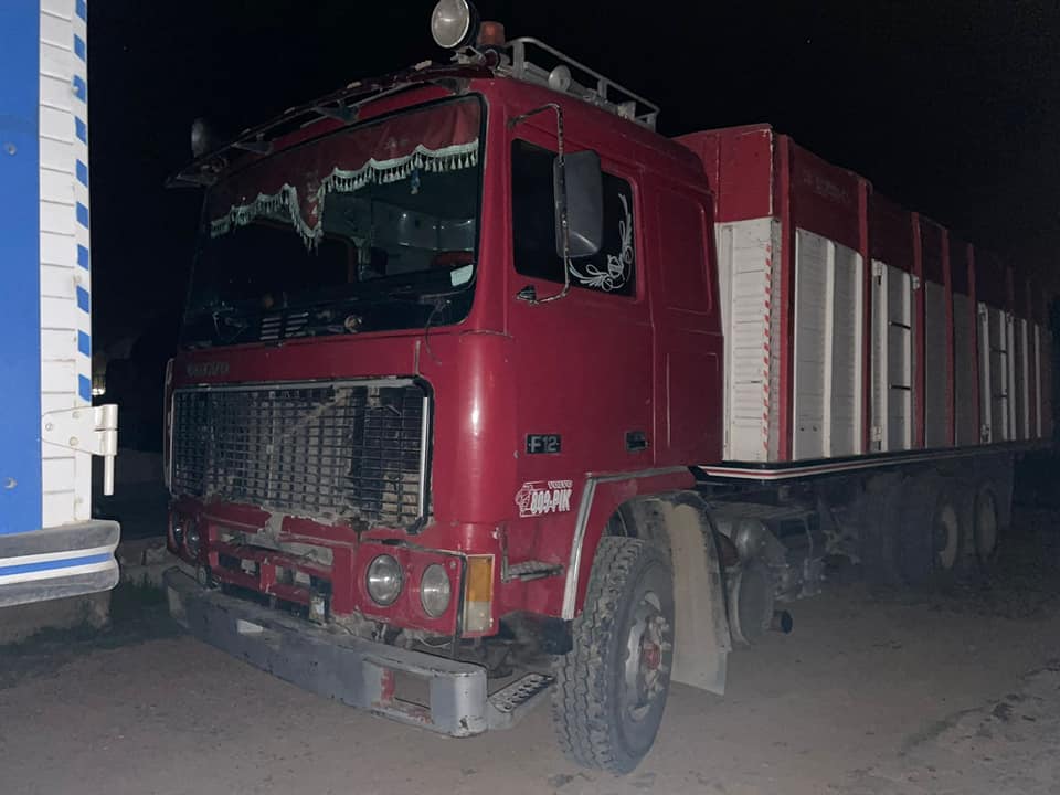 Comisan cuatro camiones con papa y varios productos de contrabando en frontera con Perú y La Paz