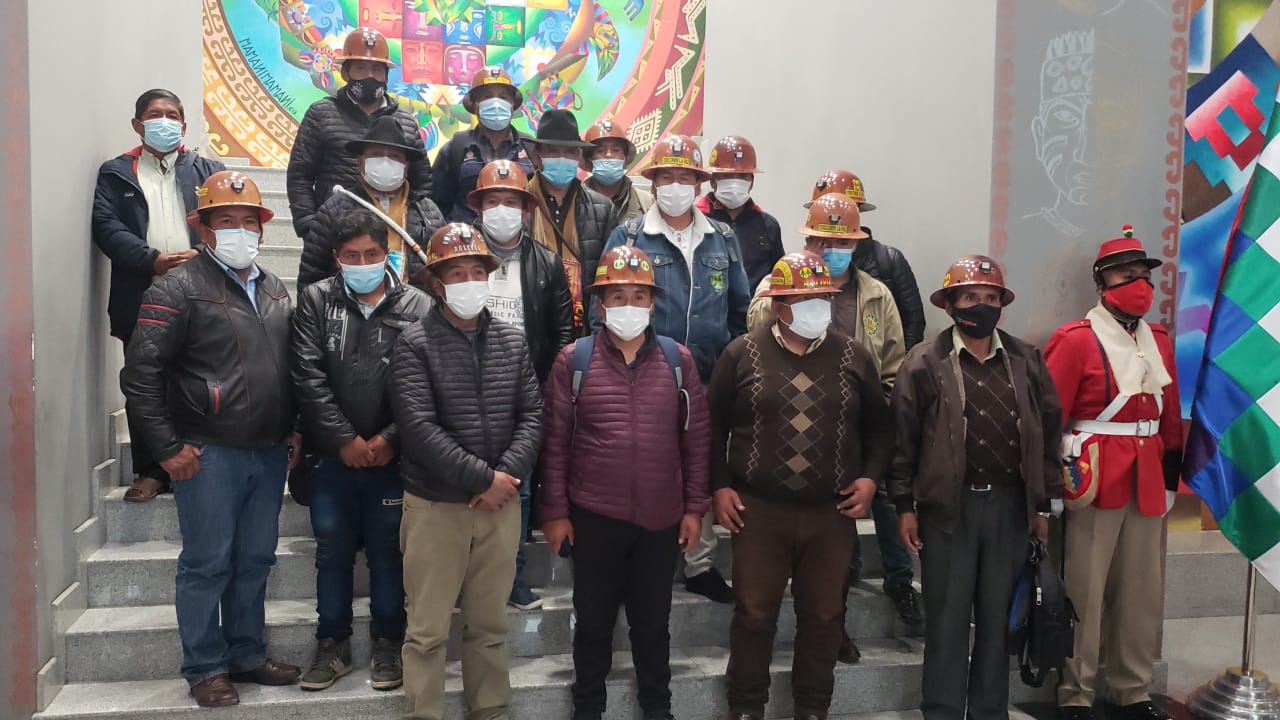 Mineros de Caracoles ratifican respaldo a gestión de Arce y piden justicia por el golpe de Estado de 2019