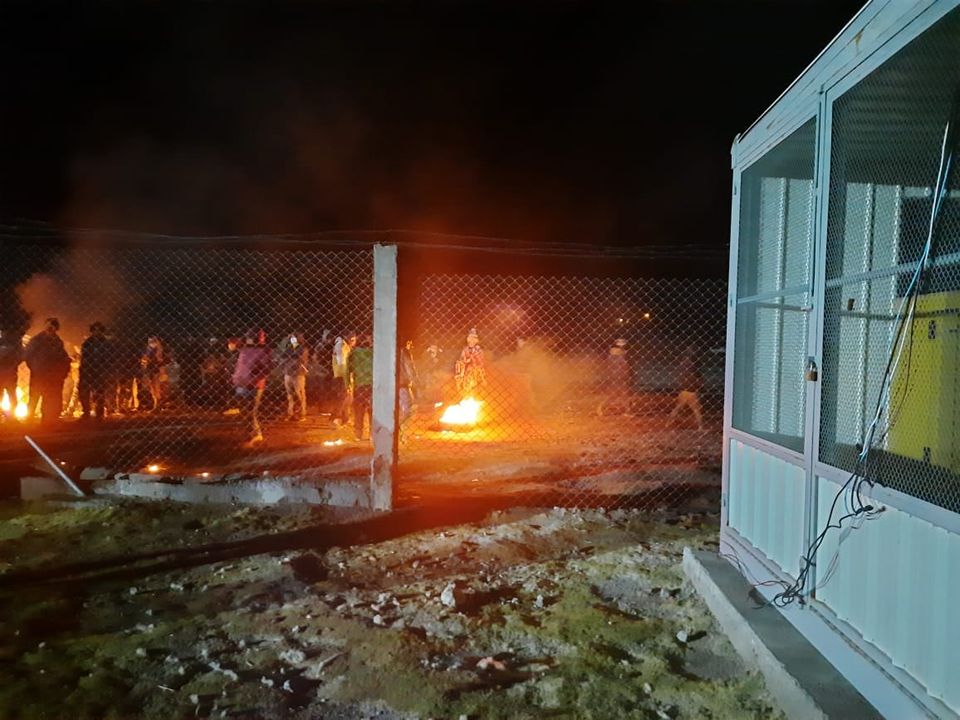 Agreden a efectivos de lucha contra el contrabando en Escoma y Llica por recuperar vehículos y mercadería ilegal