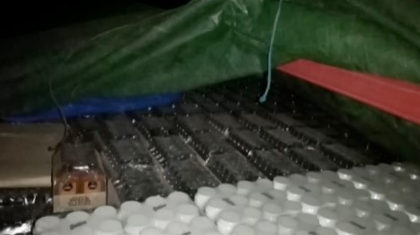 Comisan camión que transportaba cerveza, alimentos para can, llantas y harina de contrabando en Villamontes