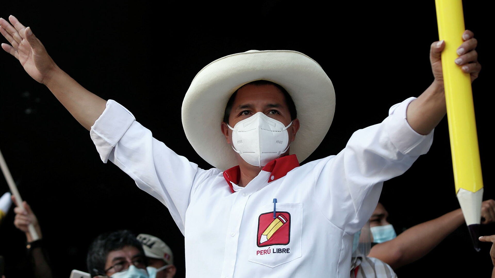 Pedro Castillo decide renunciar al sueldo presidencial y pide cobrar como maestro