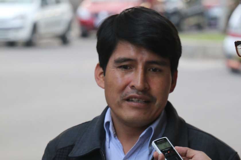 Presentarán imputación formal por estafa contra el gobernador de Chuquisaca