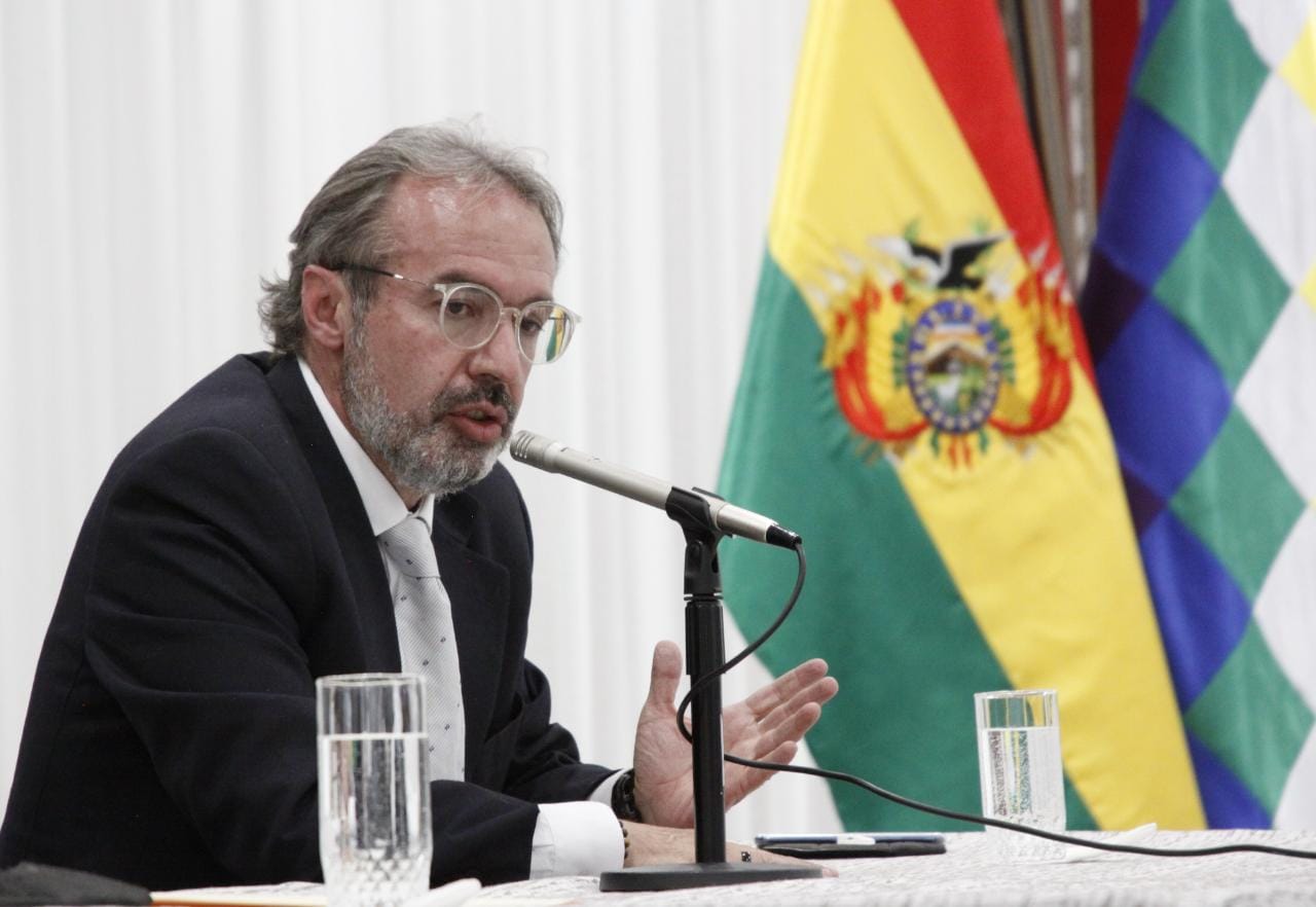 Gobierno establece un plan integral para contener la pandemia desde tres frentes