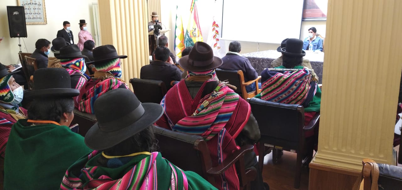 Diputados del MAS gestionan incorporación de cinco tramos a la red vial fundamental en La Paz